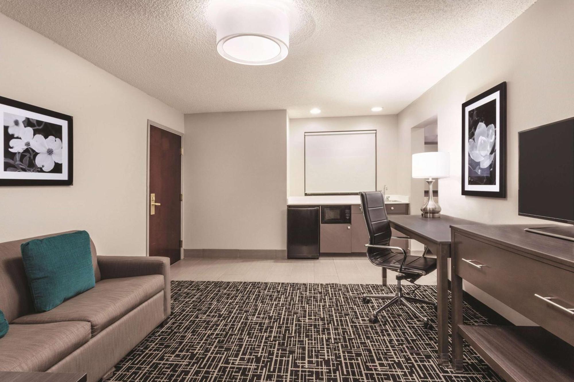 La Quinta By Wyndham Covington Hotel Luaran gambar